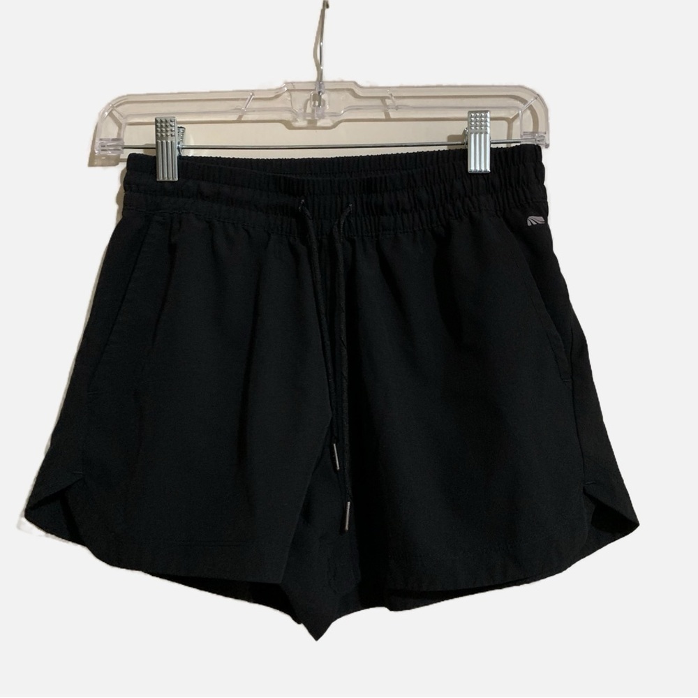 Marika Athletic Wear Drawstring Black Shorts with Pockets. Size Small